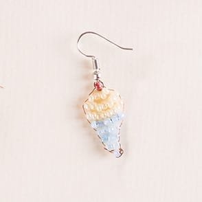 Working tools, beads and accessories for making jewelry. Needlew